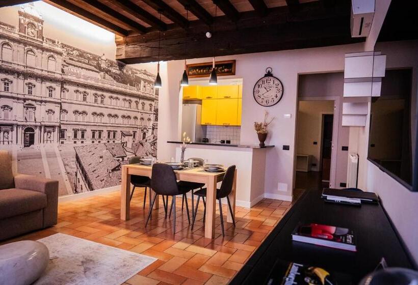 پانسیون Old Town Boutique Rooms