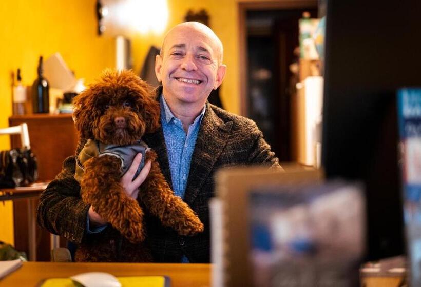 پانسیون Old Town Boutique Rooms