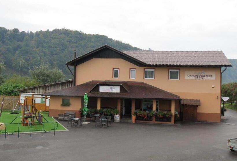 هاستل Rooms At Trimček