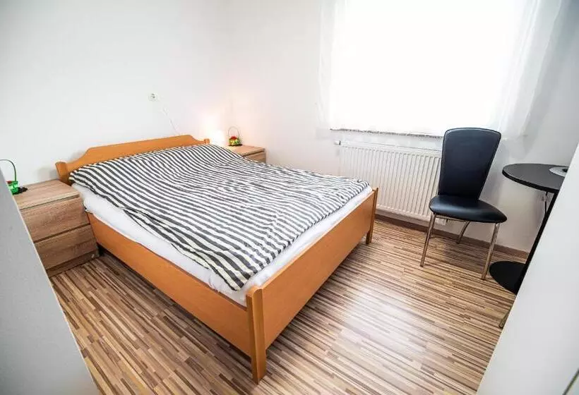 هاستل Rooms At Trimček