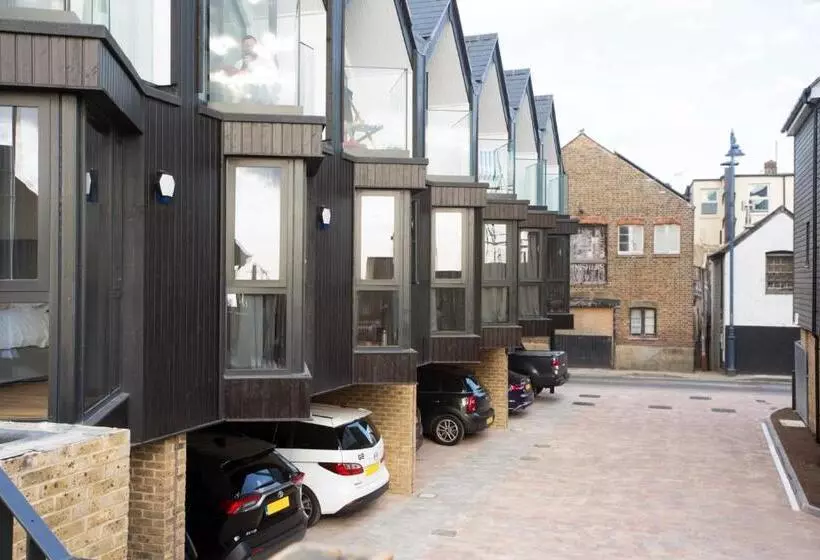 Warehouse Holiday Lets