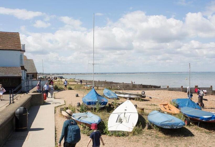 Warehouse Holiday Lets