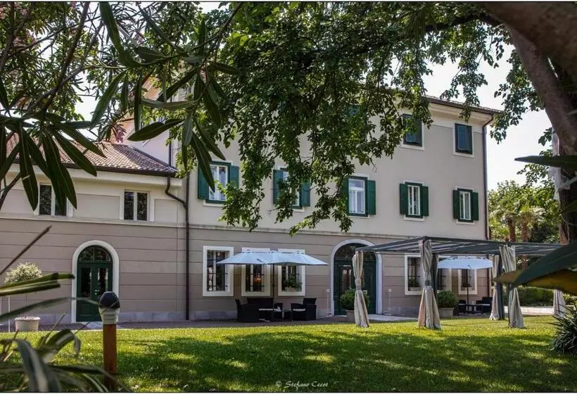 تختخواب و صبحانه Villa Rigatti