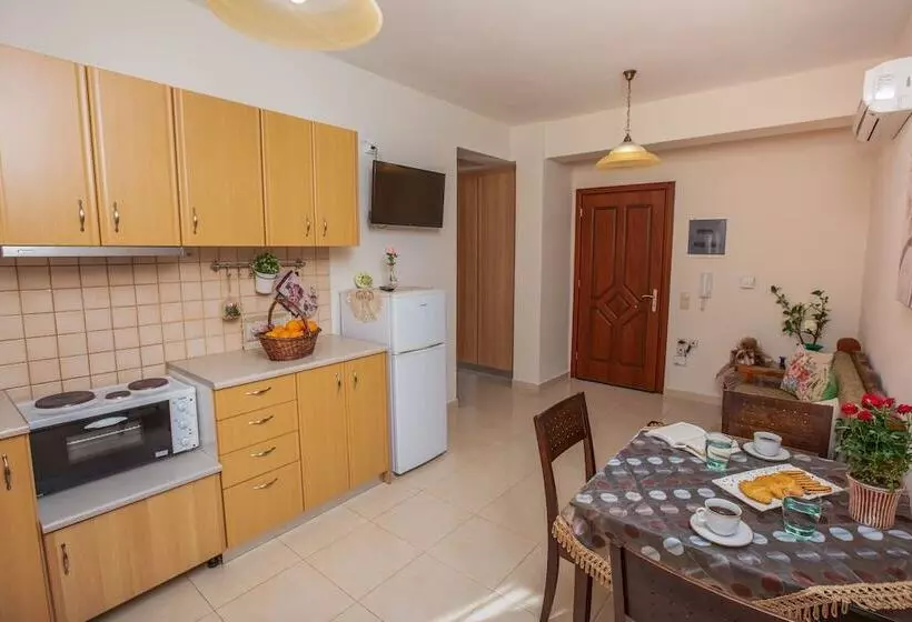 Elisso Apartment