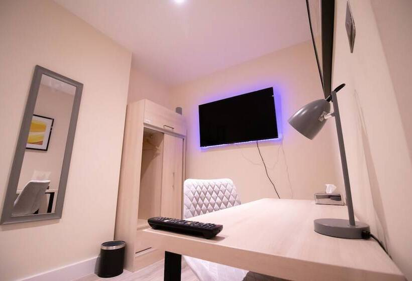 Everest Lodge Serviced Apartment