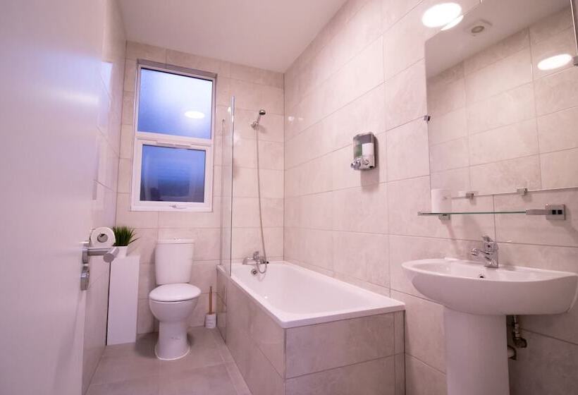 Everest Lodge Serviced Apartment