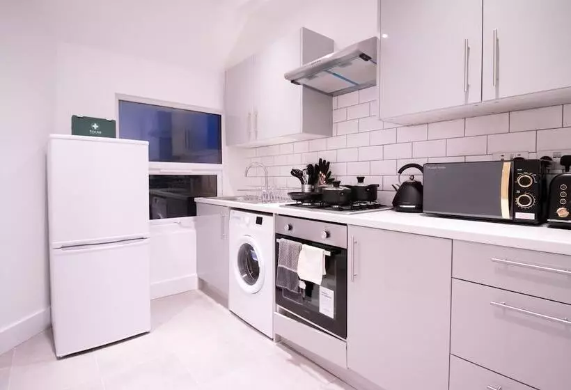 Everest Lodge Serviced Apartment