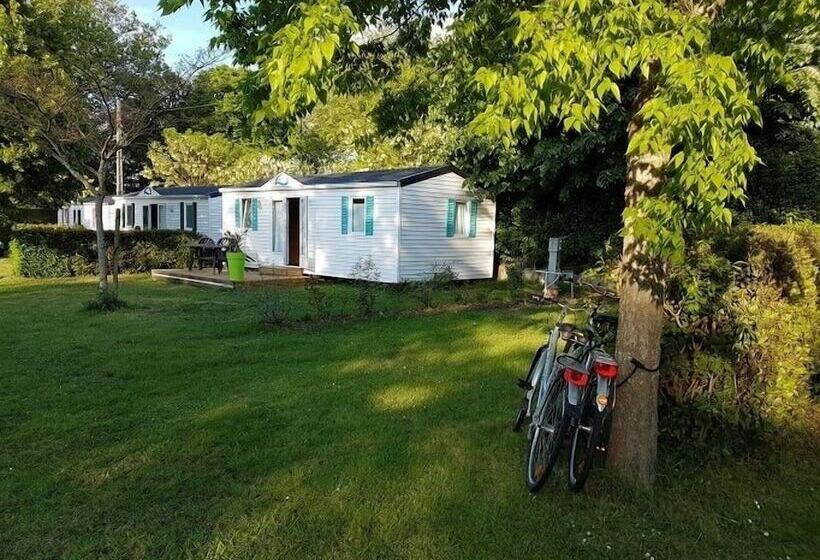 هتل Camping Moulin Du Roy