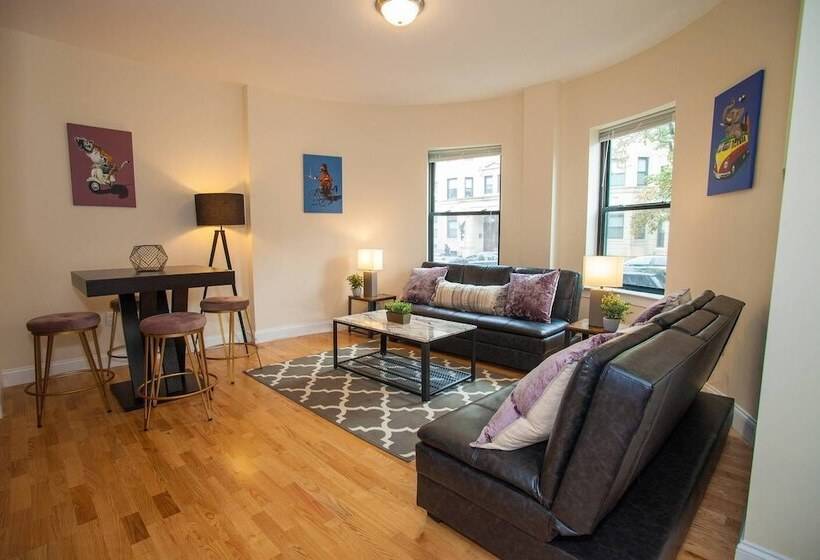 New 4 Bed 2 Full Bath Condo Near Back Bay