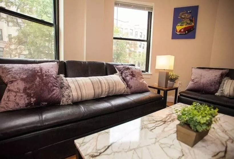 New 4 Bed 2 Full Bath Condo Near Back Bay