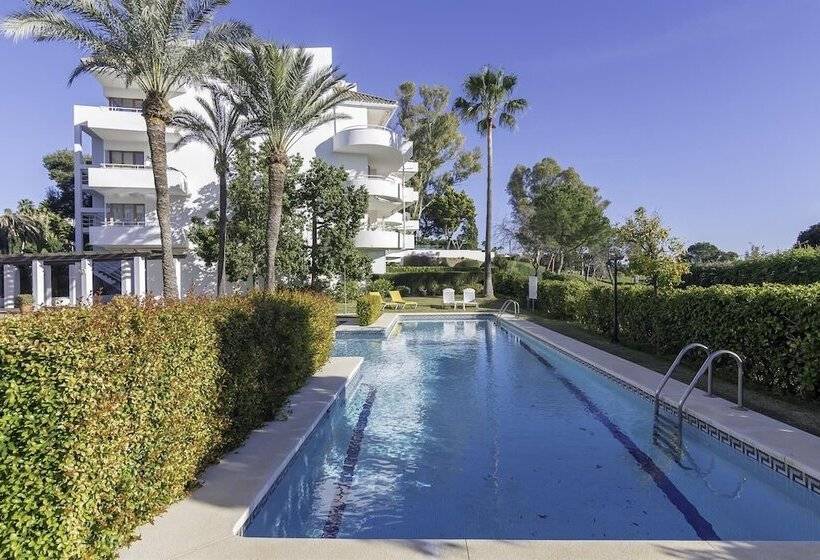 Penthouse First Line Golf Marbella