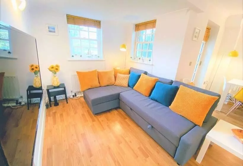 Seaside Cottage With Parking