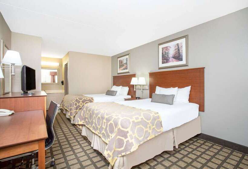 בית מלון כפרי Baymont By Wyndham Hays