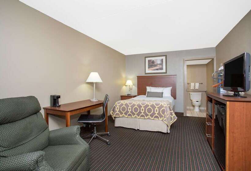 בית מלון כפרי Baymont By Wyndham Hays