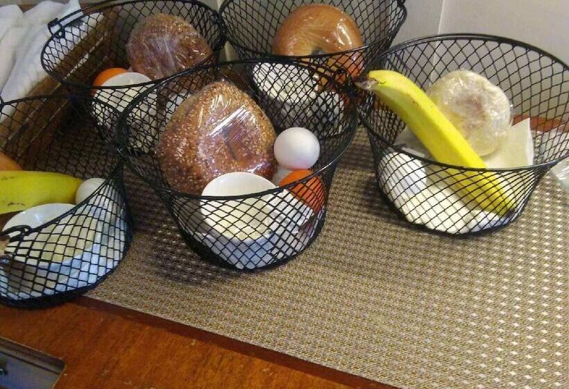 ホテル Carmel Green Lantern Inn