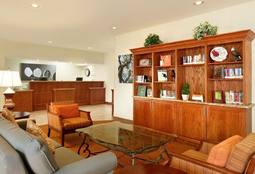 هتل Spark By Hilton South East Corpus Christi