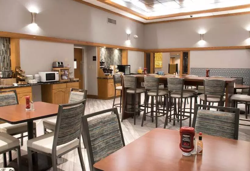 Greenstay Hotel & Suites Central