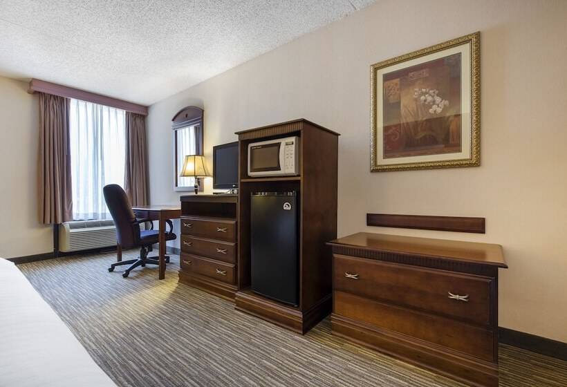 Greenstay Hotel & Suites Central