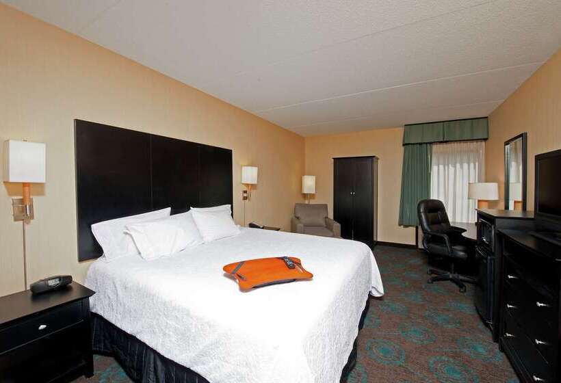 هتل Hampton Inn Bloomington