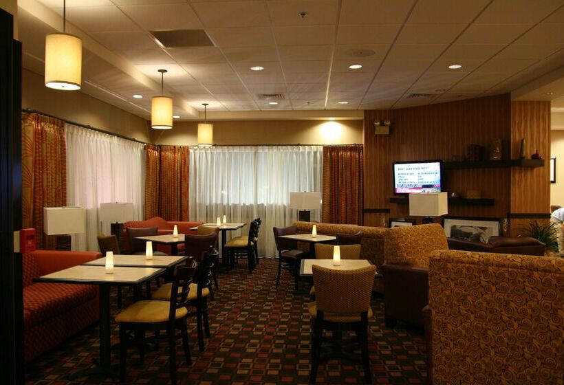 Отель Hampton Inn Chambersburg