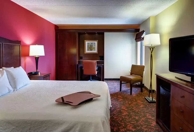 Отель Hampton Inn Chambersburg