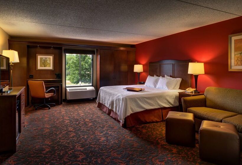 Отель Hampton Inn Chambersburg