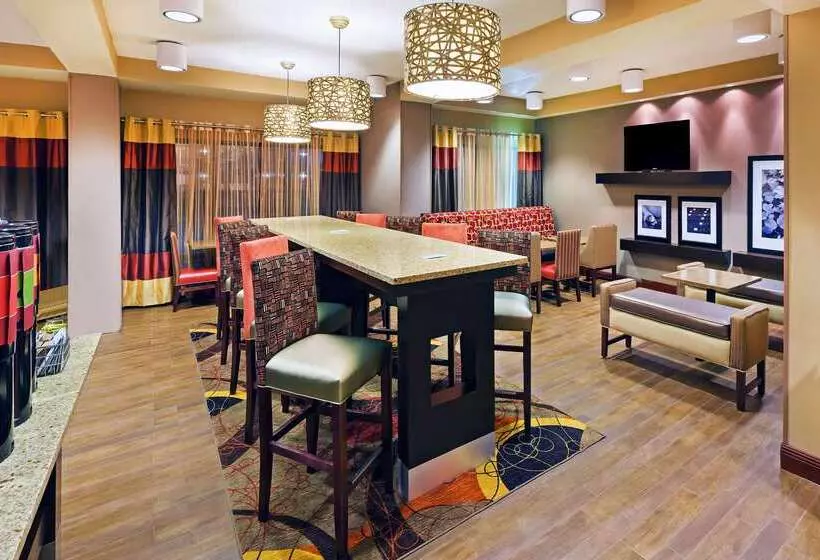 هتل Hampton Inn Jonesboro