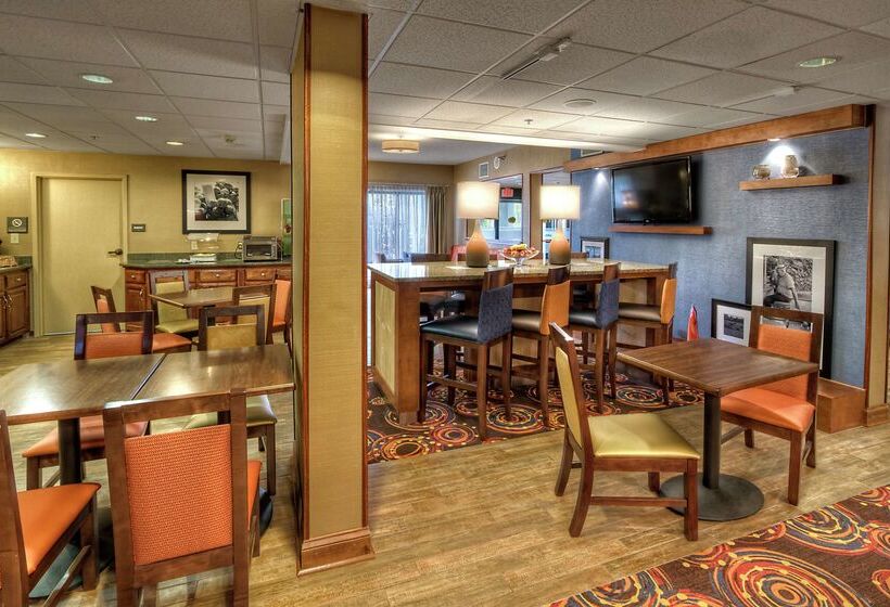 فندق Hampton Inn Jonesville Elkin