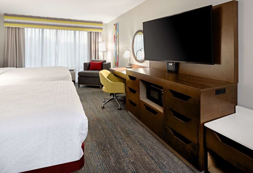 Отель Hampton Inn Richmondsouthwesthull Street