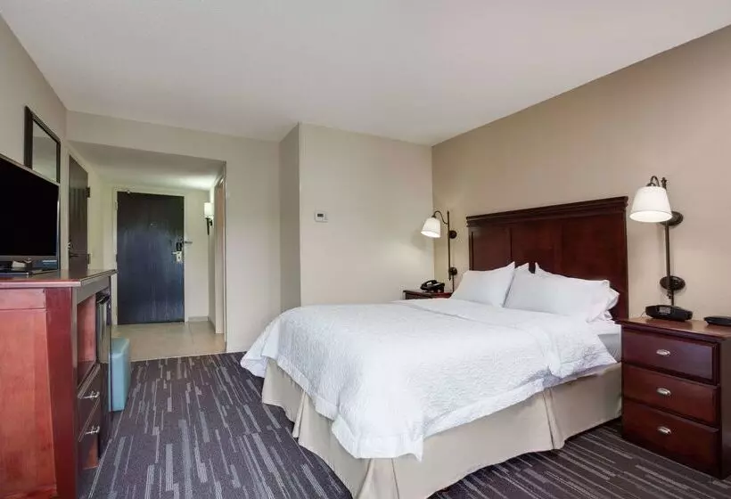 Отель Hampton Inn Somerset