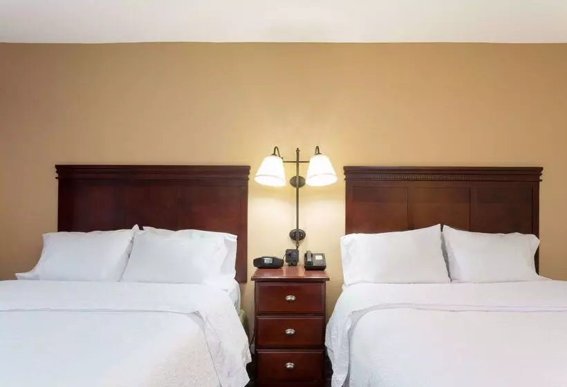 Отель Hampton Inn Somerset