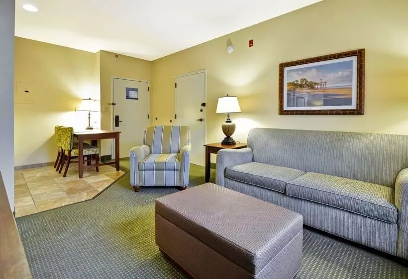 Отель Hampton Inn & Suites Charleston/mt. Pleasantisle Of Palms