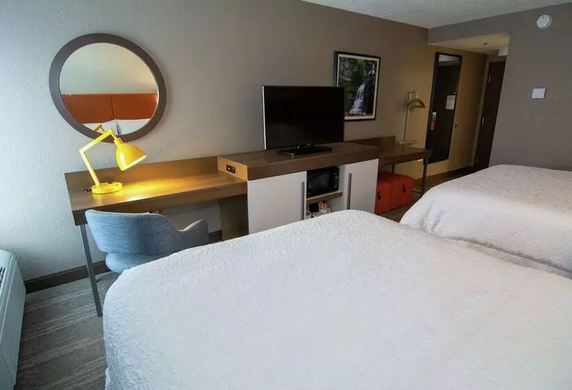 Отель Hampton Inn Summersville