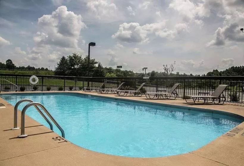 Отель Hampton Inn Summersville