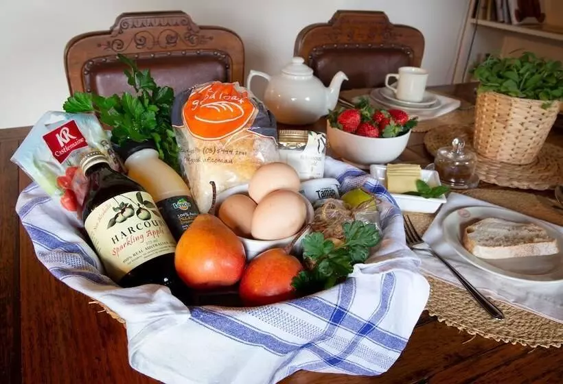 Byronsvale Vineyard And Accommodation