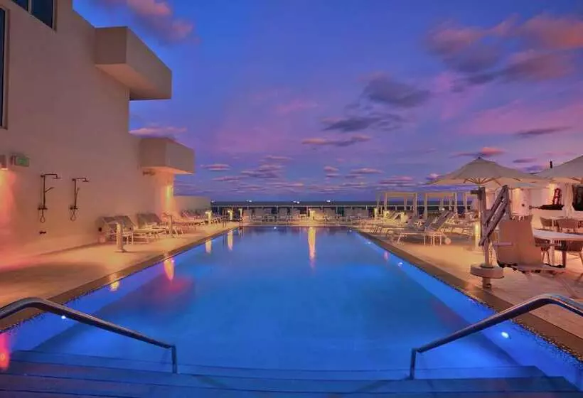 בית מלון כפרי Maren Fort Lauderdale Beach, Curio Collection By Hilton