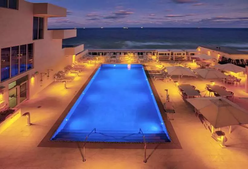 בית מלון כפרי Maren Fort Lauderdale Beach, Curio Collection By Hilton