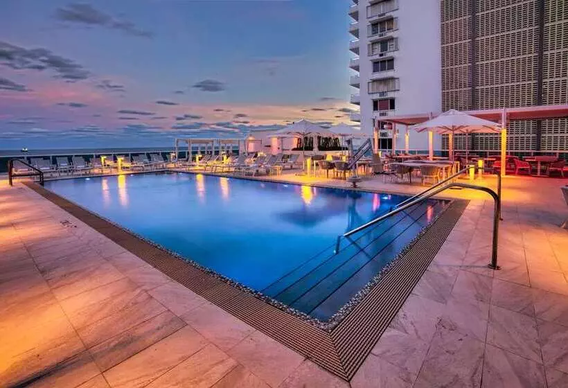 בית מלון כפרי Maren Fort Lauderdale Beach, Curio Collection By Hilton