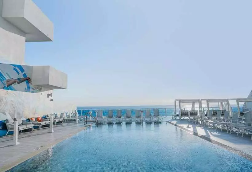 בית מלון כפרי Maren Fort Lauderdale Beach, Curio Collection By Hilton