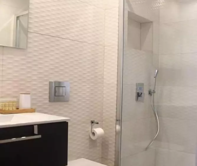 پانسیون Guilhim Guest House