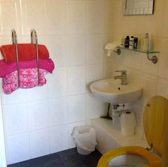 ペンション Mallard Cottage Guest House