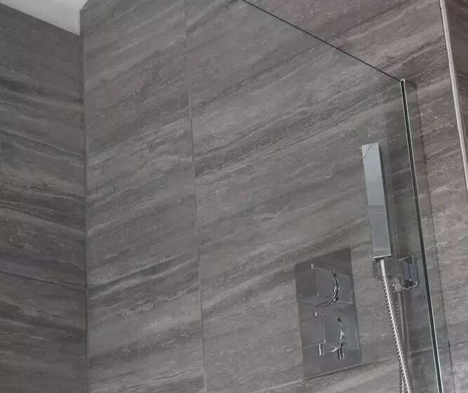 Majatalo Woodlyn Guest House