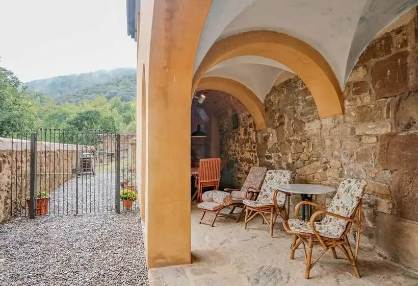 Rectoría De Castellar De La Muntanya