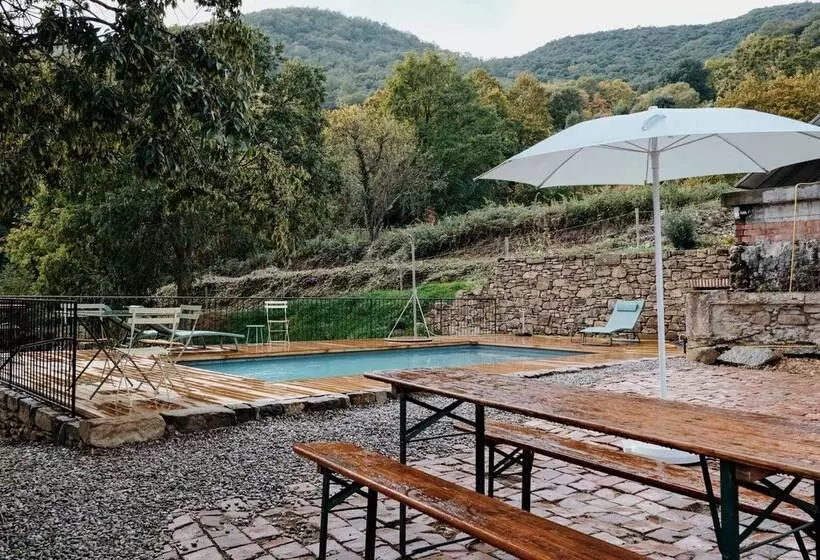 Rectoría De Castellar De La Muntanya