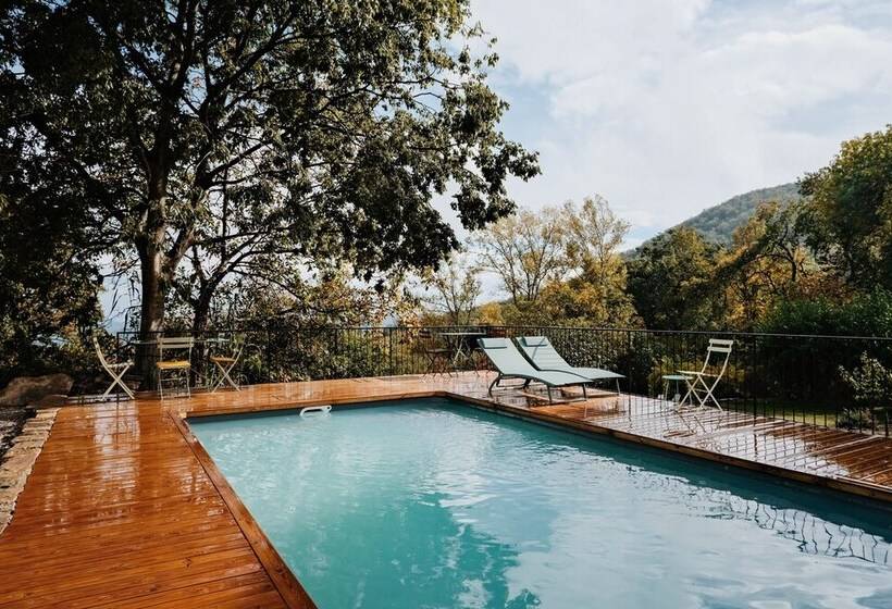 Rectoría De Castellar De La Muntanya