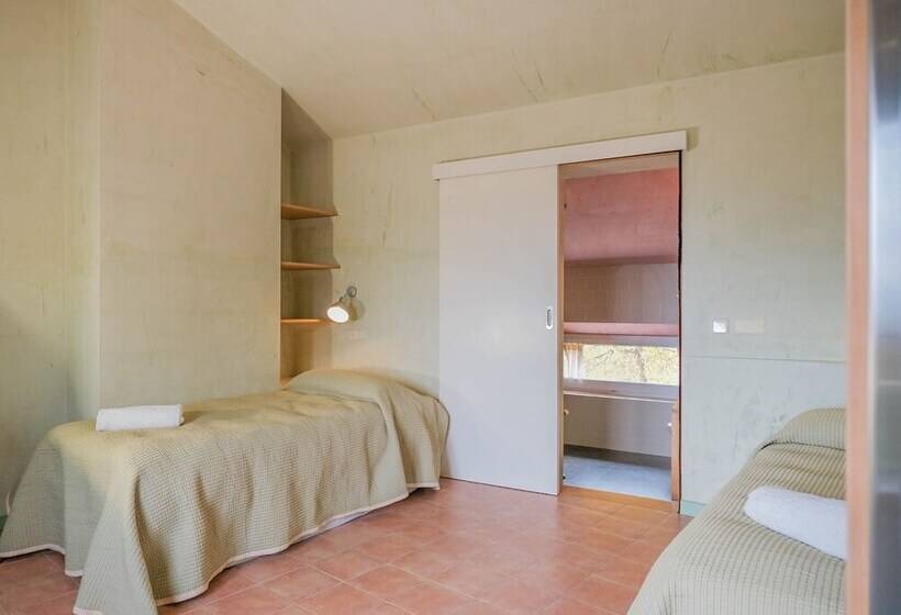 Rectoría De Castellar De La Muntanya