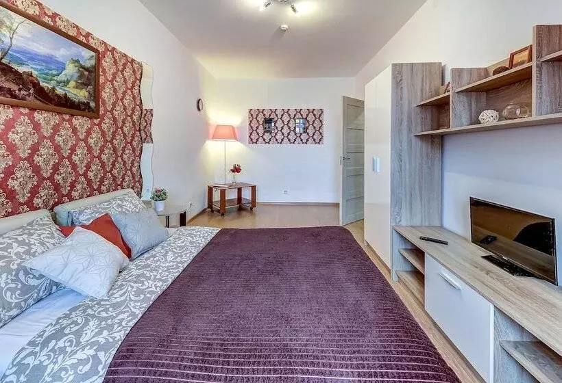 Apartments Vesta On Admiral Cherokov St