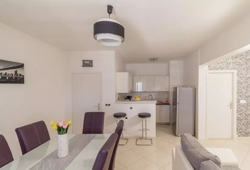 Beautiful Apartment Petra