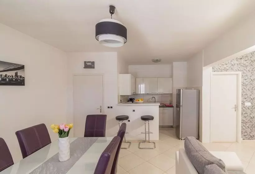 Beautiful Apartment Petra