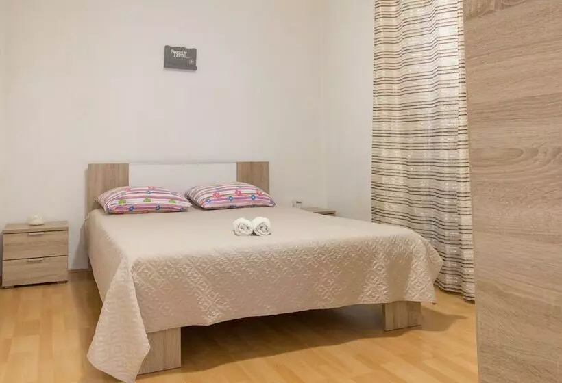 Beautiful Apartment Petra